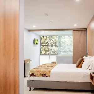 Madeiro 4* Medellín
