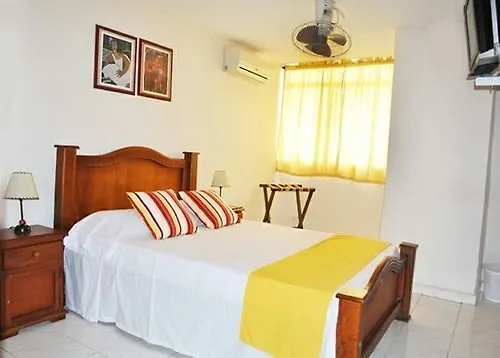 Hotel Casa Boston Inn 바랑키야 3*,